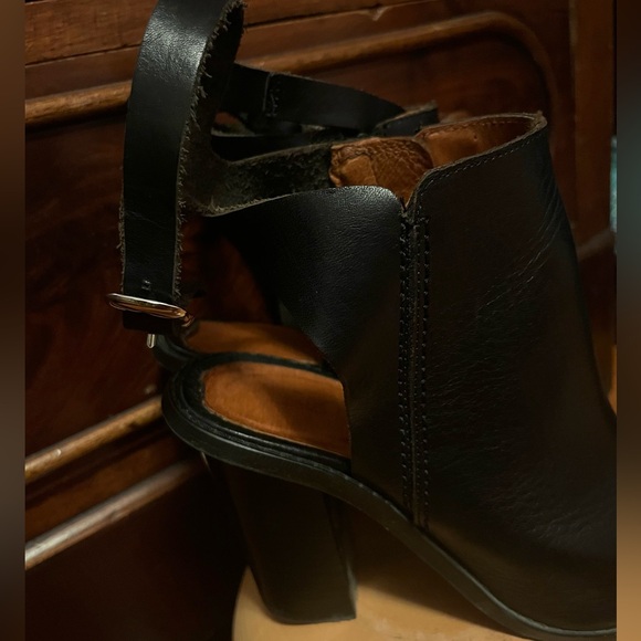 SixtySeven Black Leather Peep Toe Slingback Ankle Chunky Heel EUR 37 or 7-7.5 - Picture 3 of 8